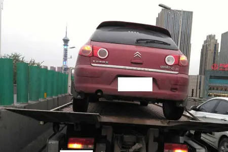 江西高速公路|天津高速拖车怎么收费标准|轮胎刮爆了
